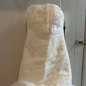 Vera Wang White collection wedding dress